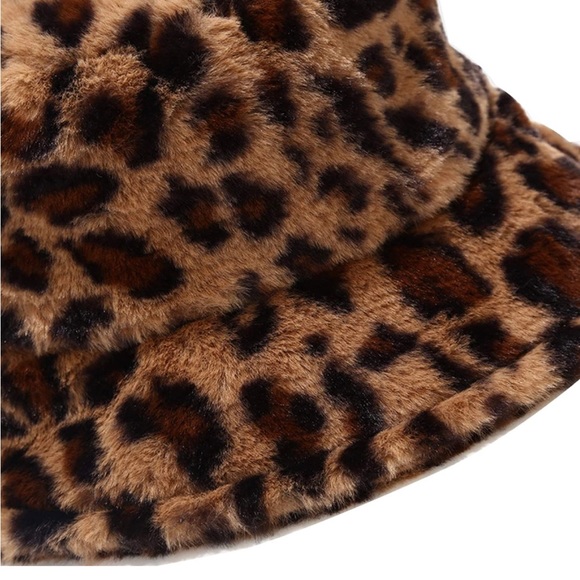 Umeepar Winter Faux Fur Bucket Hat Fluffy Warm Hat for Women Men - Picture 4 of 5